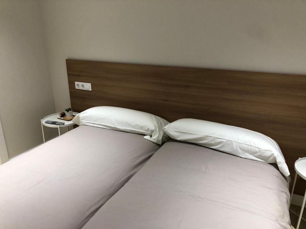 Pension La Castellana Logroño Exteriör bild
