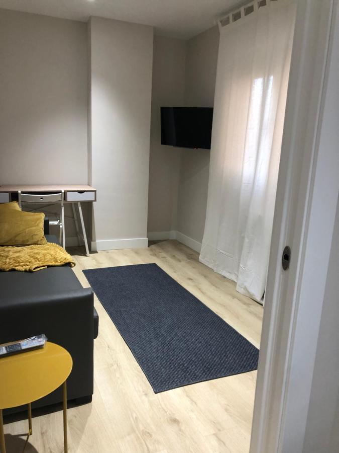 Pension La Castellana Logroño Exteriör bild