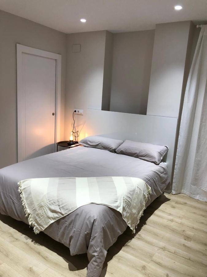 Pension La Castellana Logroño Exteriör bild