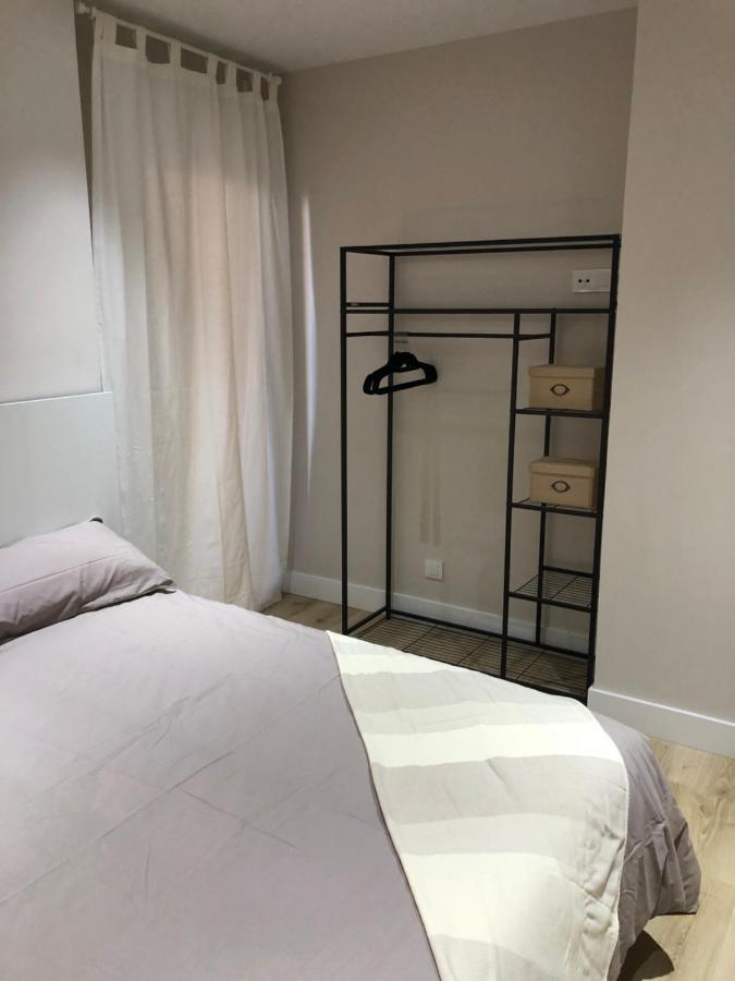 Pension La Castellana Logroño Exteriör bild
